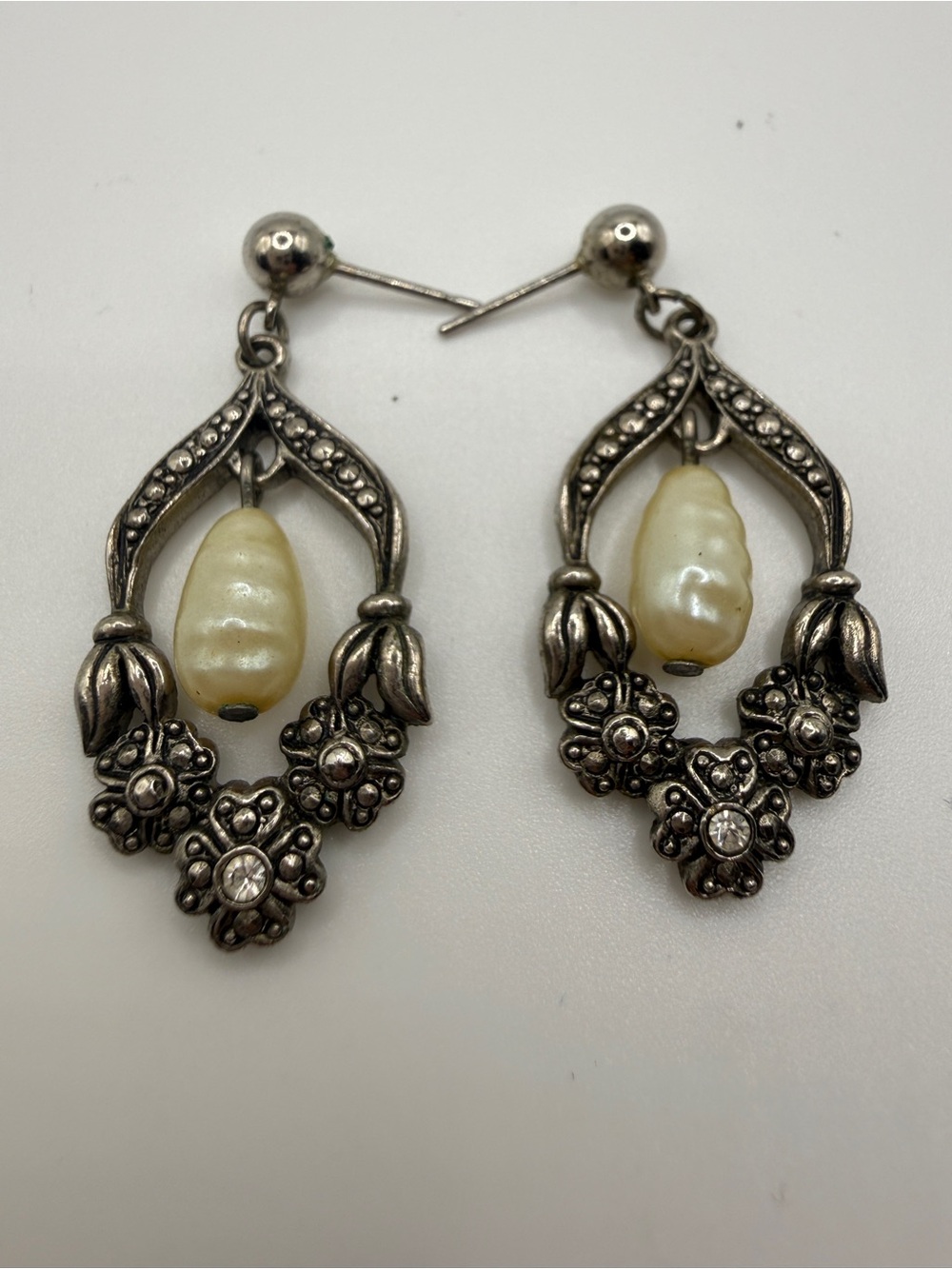Avon Vintage Filigree Dangle Earrings with Cream Pearl Drops
